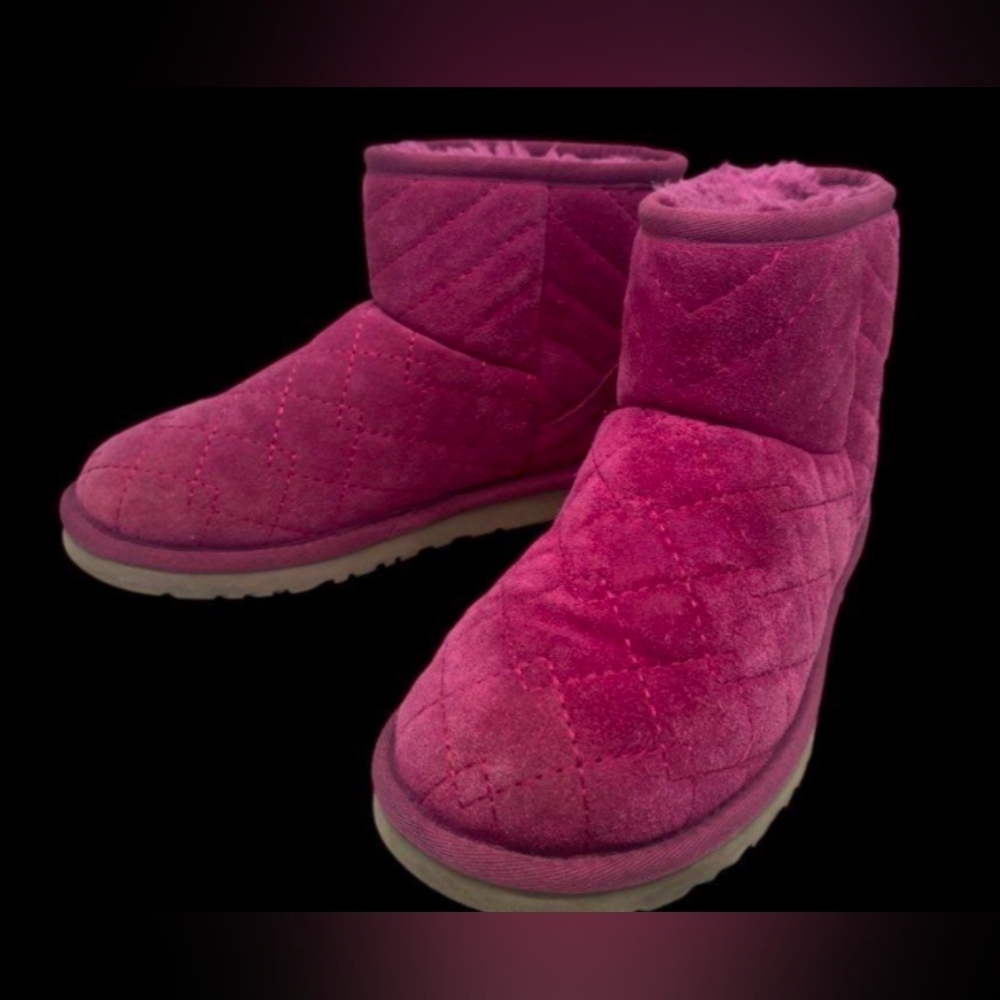UGG Australia Women's Classic Suede W Arden Boots Size 6 MSRP $135 - Picture 4 of 7